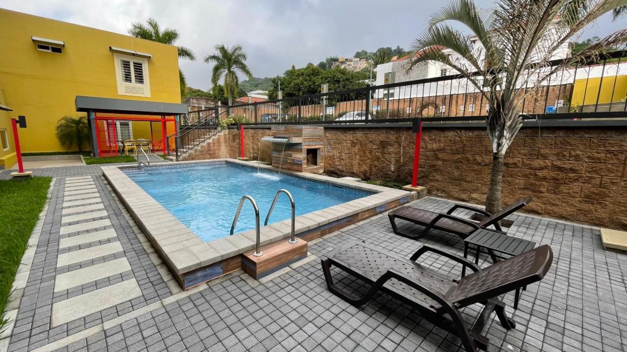 Beverly Hills: Hotel And Business Nuevo Cuscatlan Eksteriør bilde