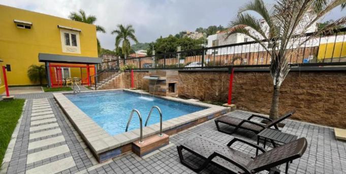 Beverly Hills: Hotel And Business Nuevo Cuscatlan Eksteriør bilde