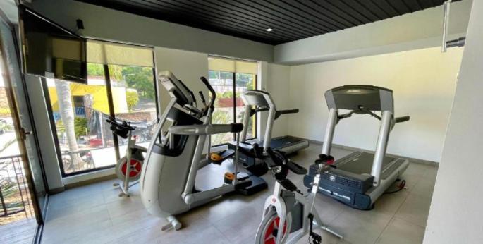 Beverly Hills: Hotel And Business Nuevo Cuscatlan Eksteriør bilde