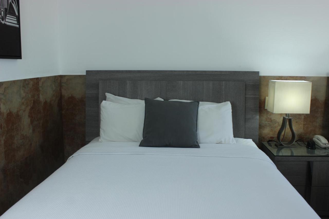 Beverly Hills: Hotel And Business Nuevo Cuscatlan Eksteriør bilde