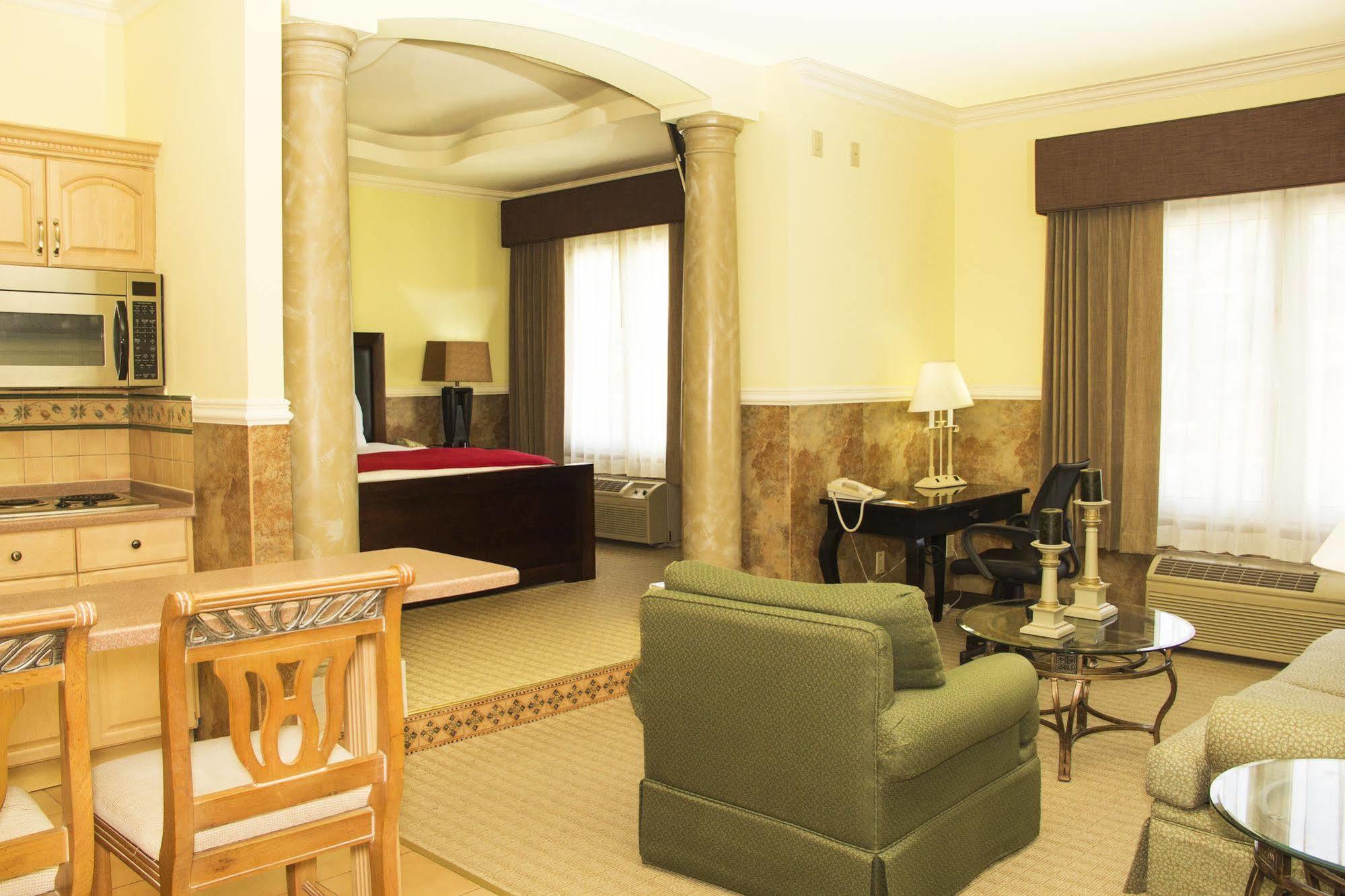 Beverly Hills: Hotel And Business Nuevo Cuscatlan Eksteriør bilde