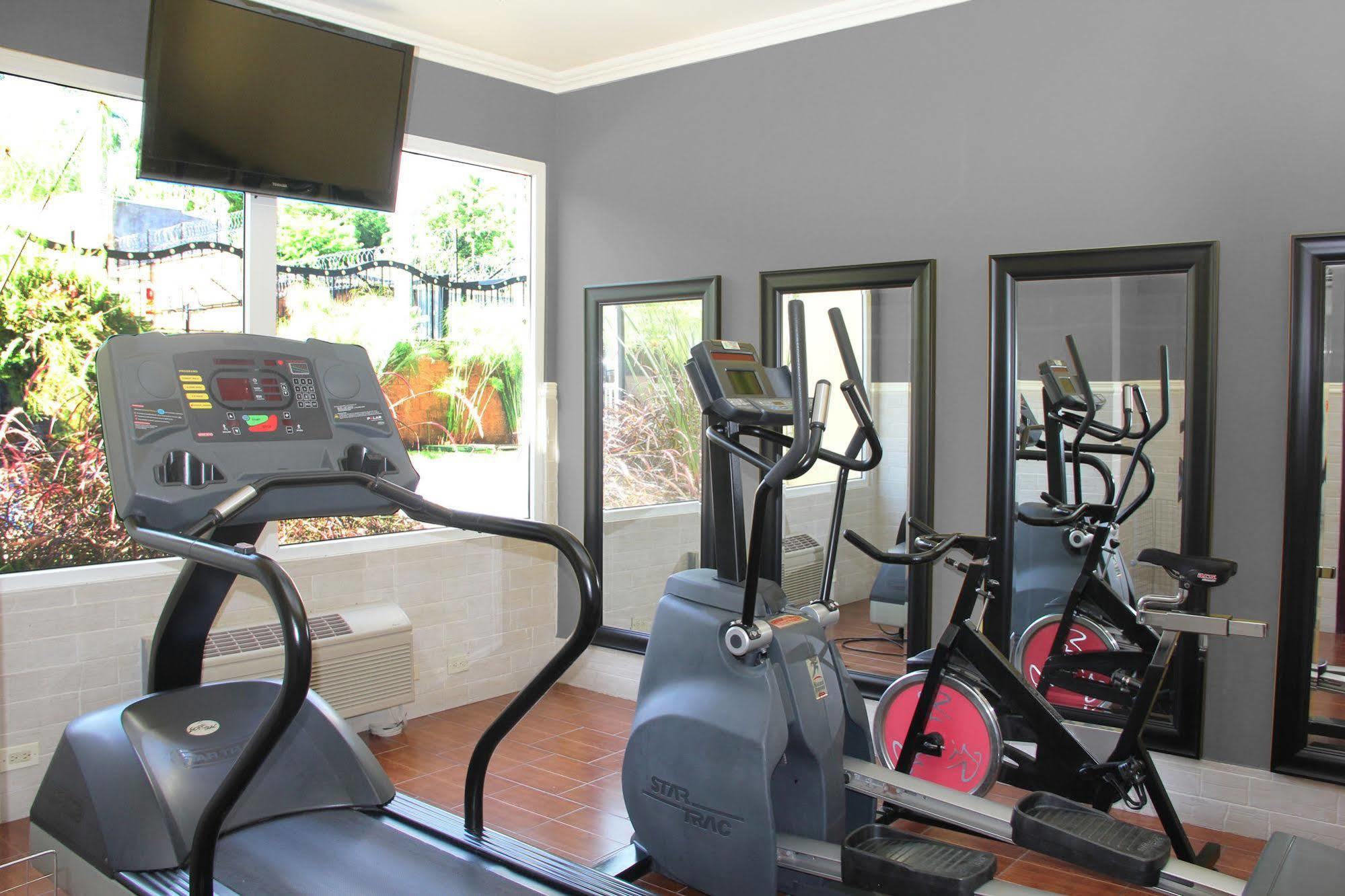 Beverly Hills: Hotel And Business Nuevo Cuscatlan Eksteriør bilde