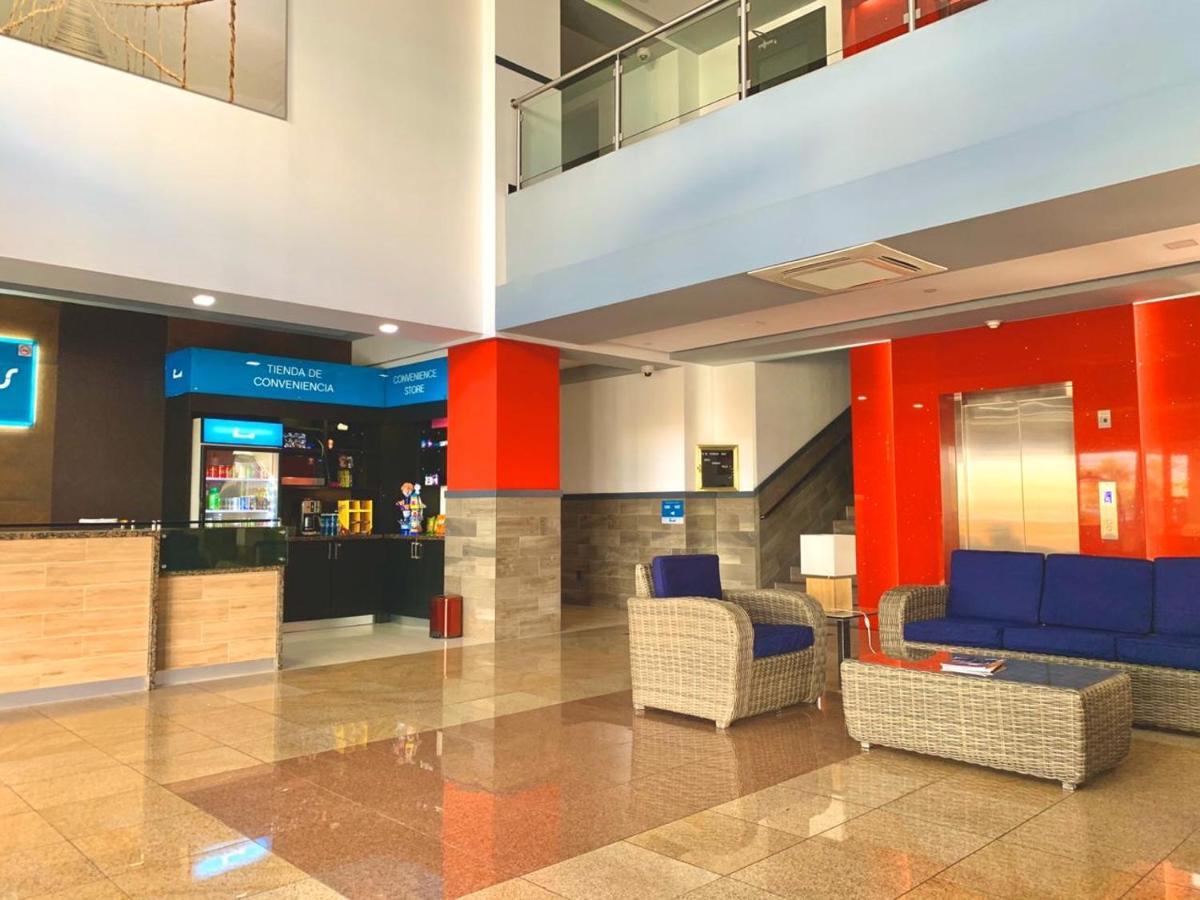 Beverly Hills: Hotel And Business Nuevo Cuscatlan Eksteriør bilde